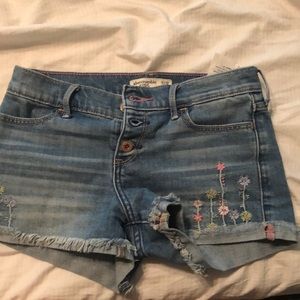 11/12 abercombie kids flowered embroidered shorts
